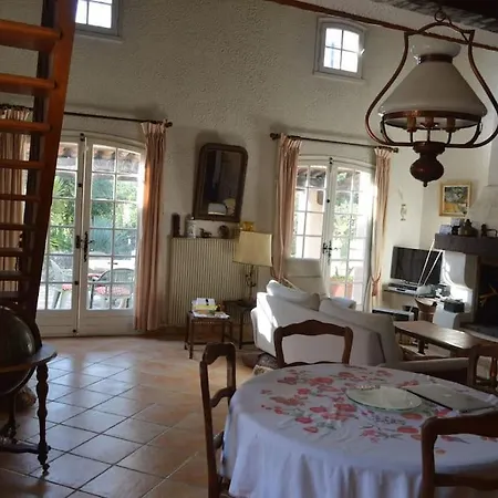 Maison Provencale Traditionnelle Avec Air Conditionne Holiday home Saint-Raphael (Var)