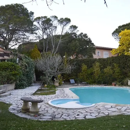 Holiday home Maison Provencale Traditionnelle Avec Air Conditionne Saint-Raphael (Var)