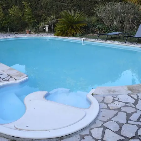 Maison Provencale Traditionnelle Avec Air Conditionne