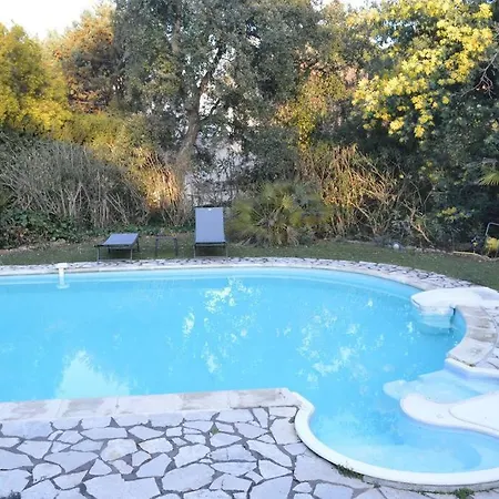 Maison Provencale Traditionnelle Avec Air Conditionne